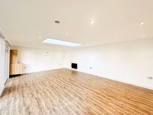 Photo 36- click for photo gallery